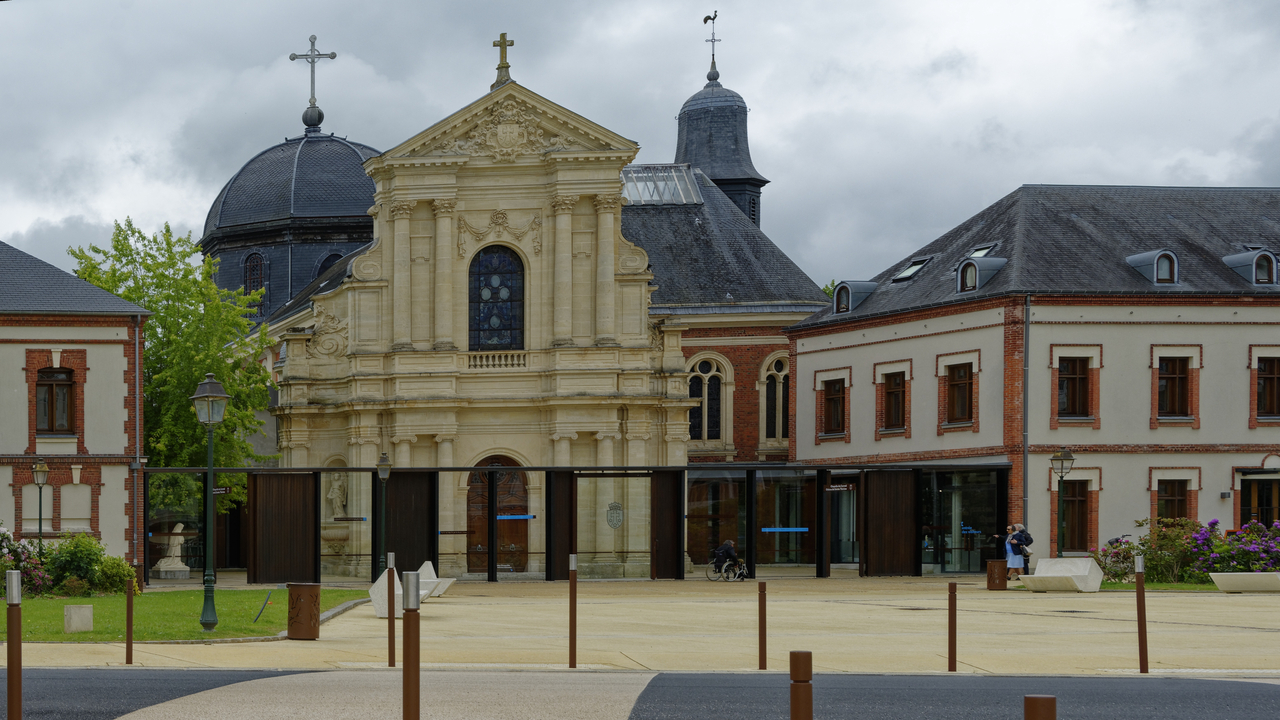 20190530-114157••Lisieux•Normandy•France