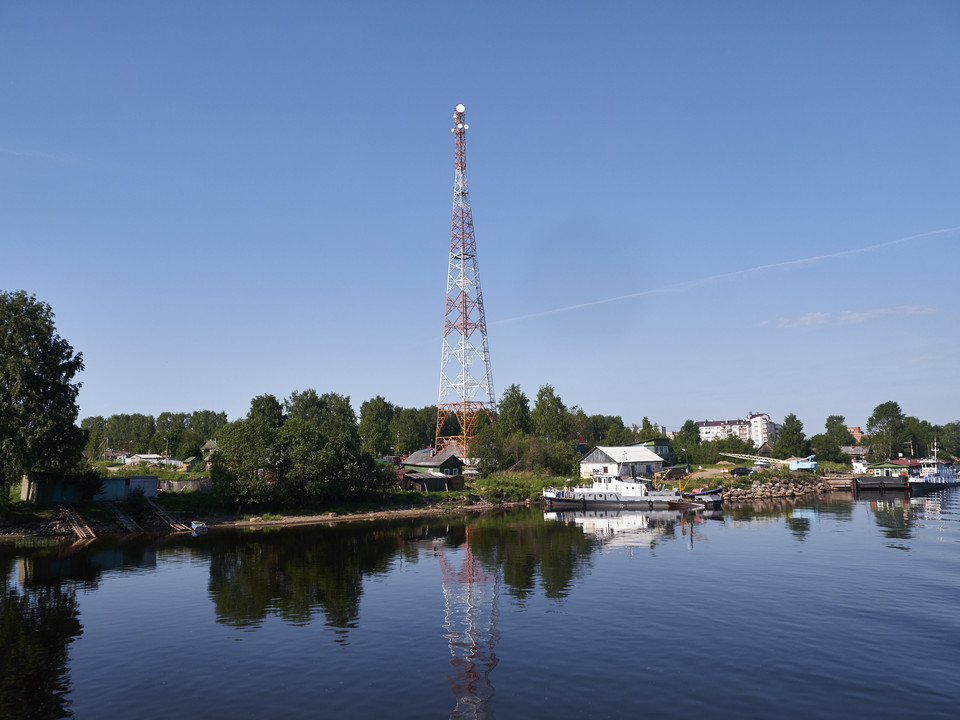 20130604-102320••Vazhiny•Leningrad•Russia